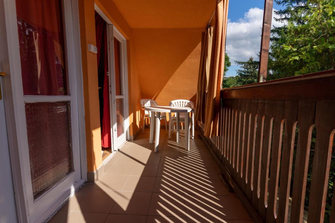 Bed and Breakfast Izabella Panzio Hajdúszoboszló Exterior foto